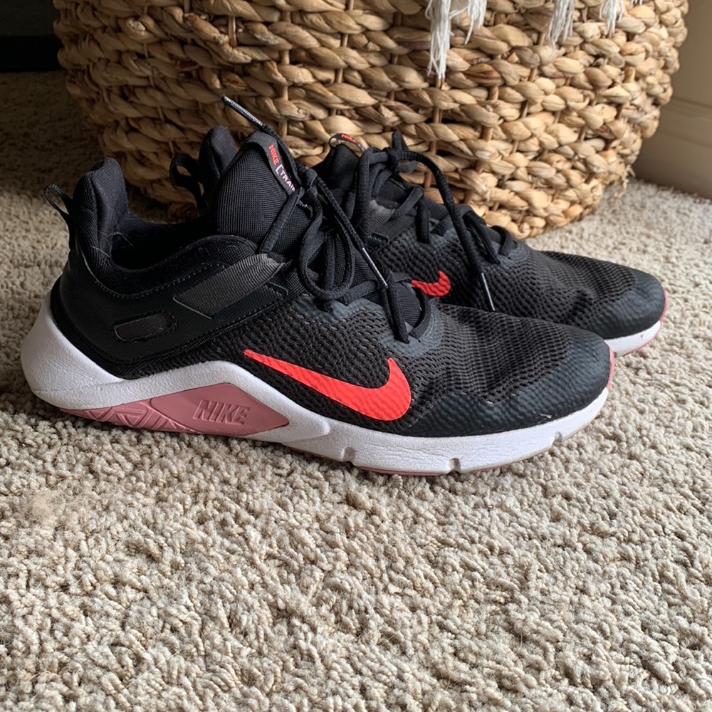 NIKE Women’s Shoes